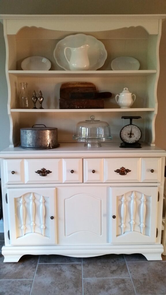 Kitchen Hutch Makeover