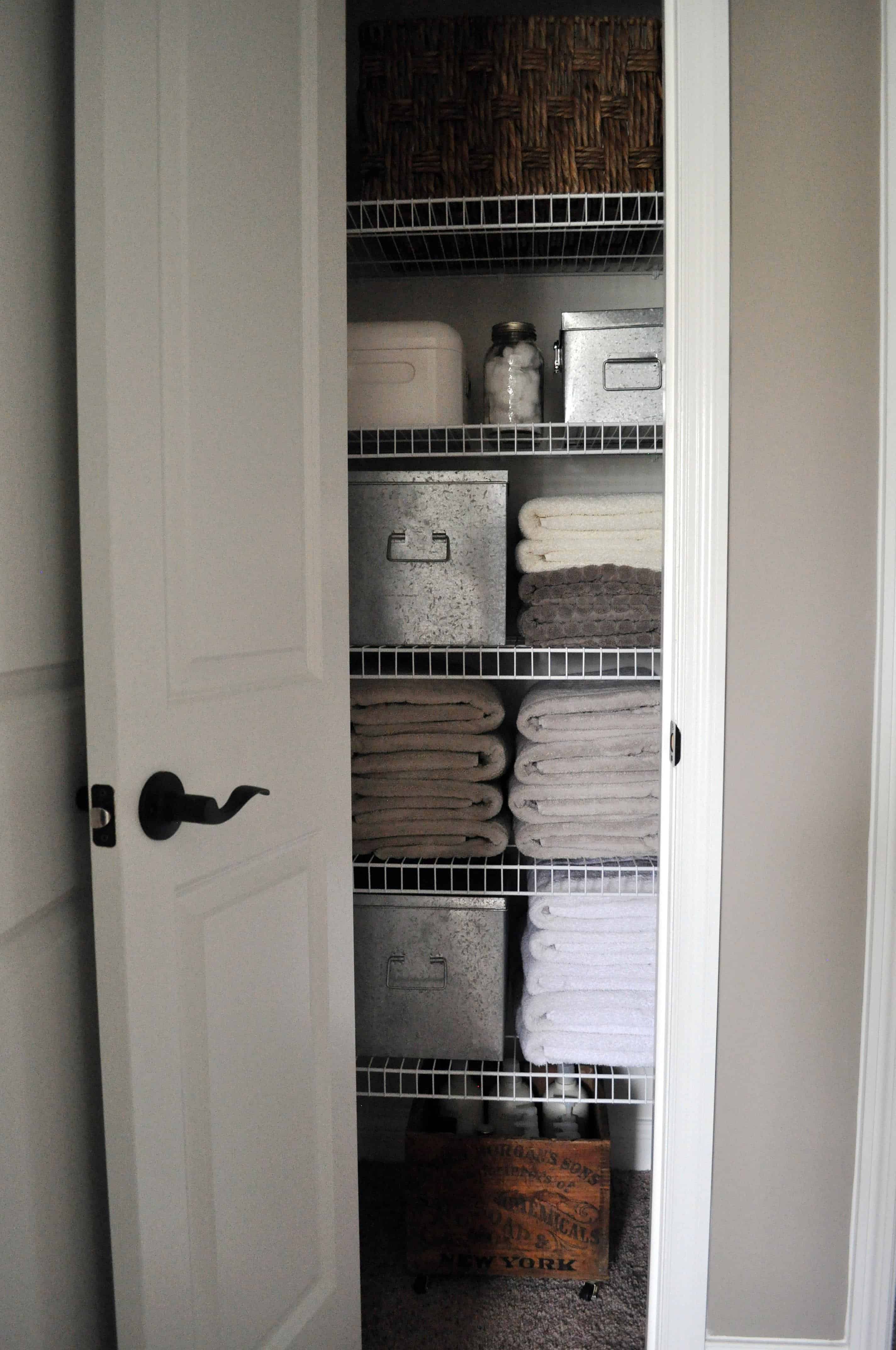 Organizing a Linen Closet