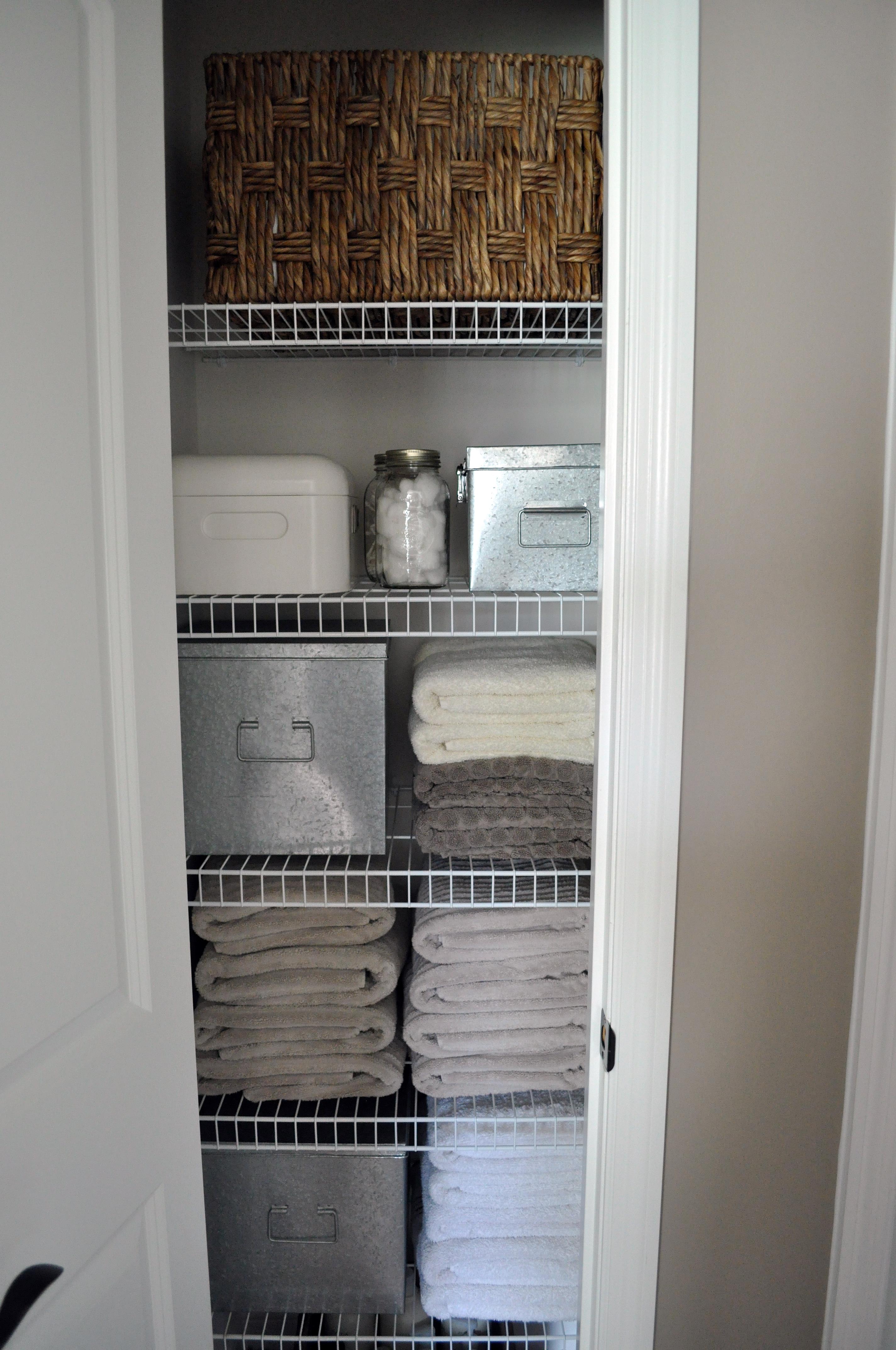 15 Best Linen Closet Organization Ideas - How to Organize a Linen