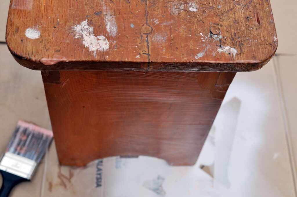 Repainting Old Wooden Furniture