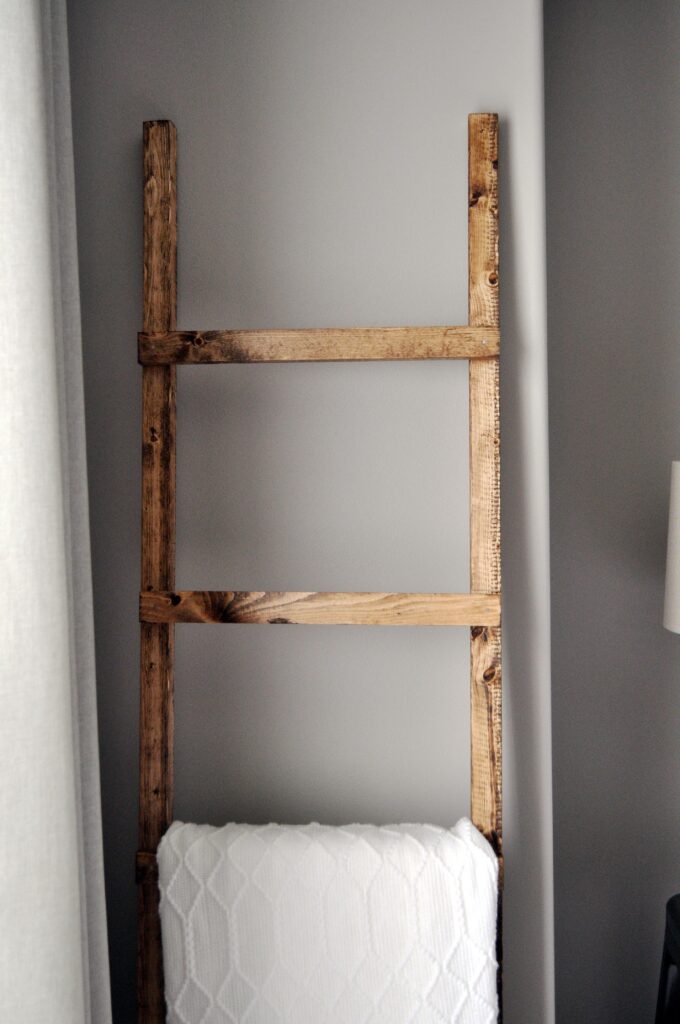 DIY Blanket Ladder