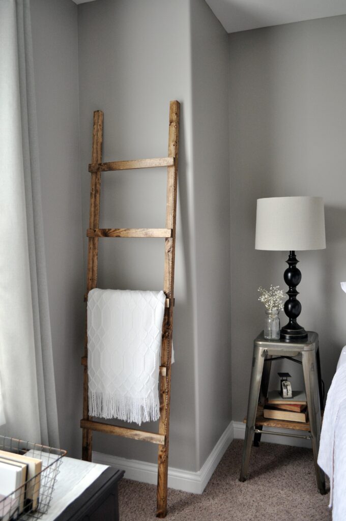 DIY Blanket Ladder