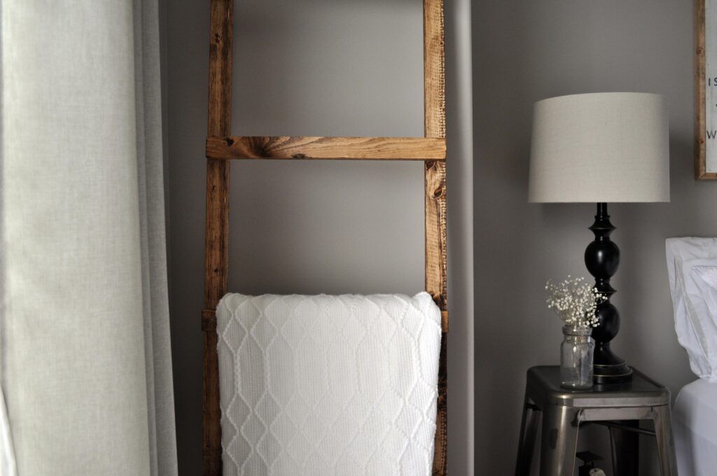 DIY Blanket Ladder