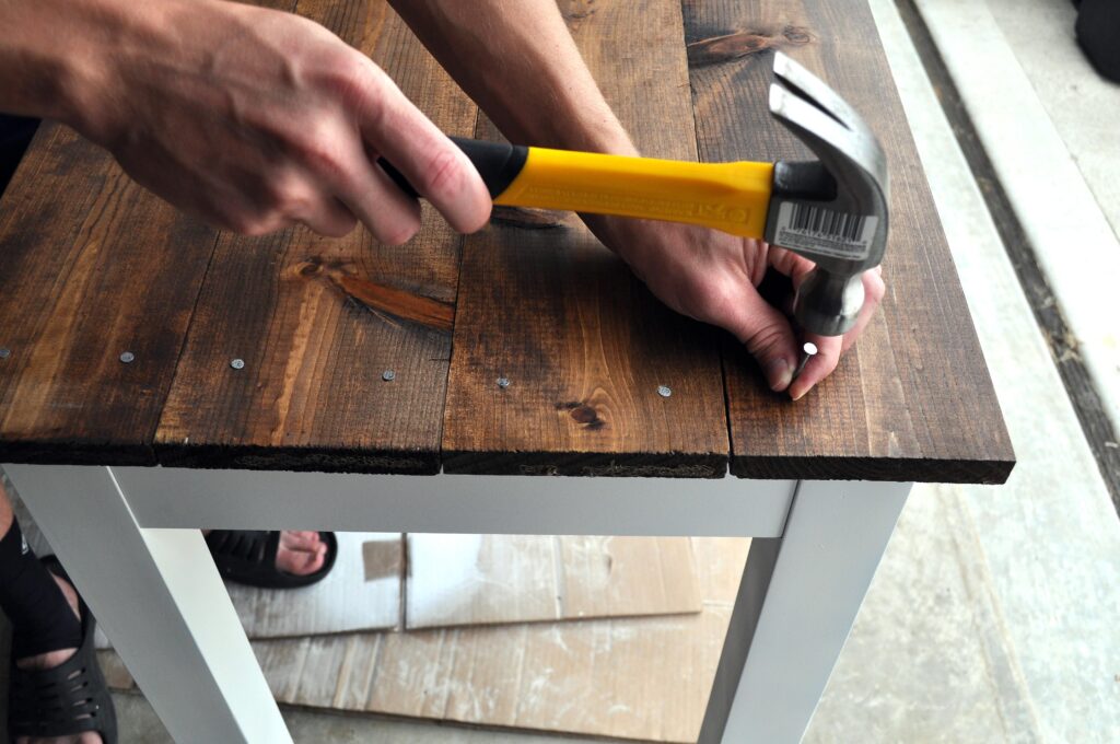 Farmhouse Desk Makeover. 7