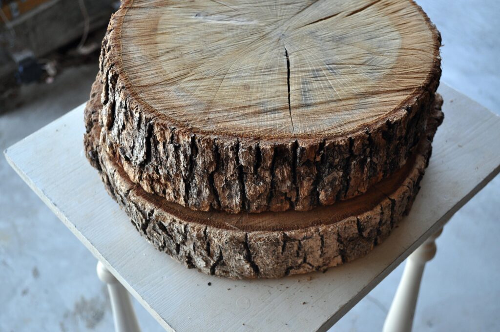 DIY Wood Slab Cake Stand