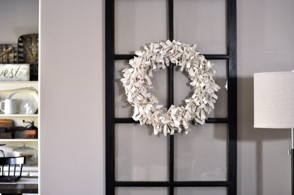 Farmhouse Fall Home Tours. DIY Wreath.