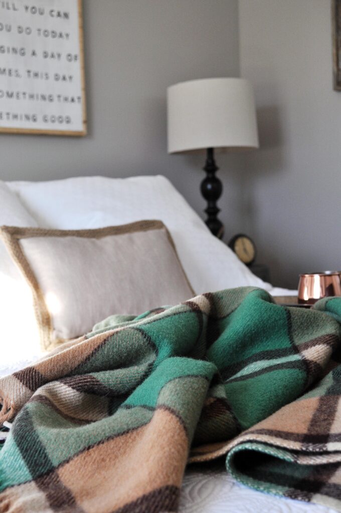 Farmhouse Fall Tour of Homes. Green Blanket.