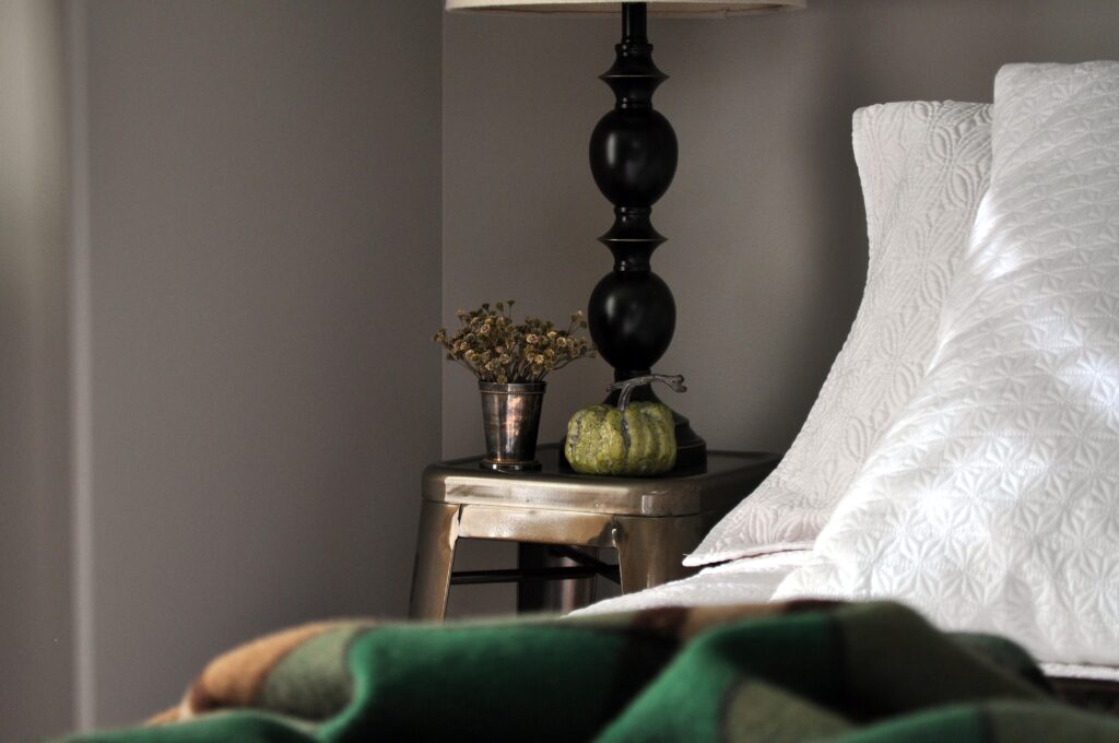 Farmhouse Fall Tour of Homes. Guest Bedroom.