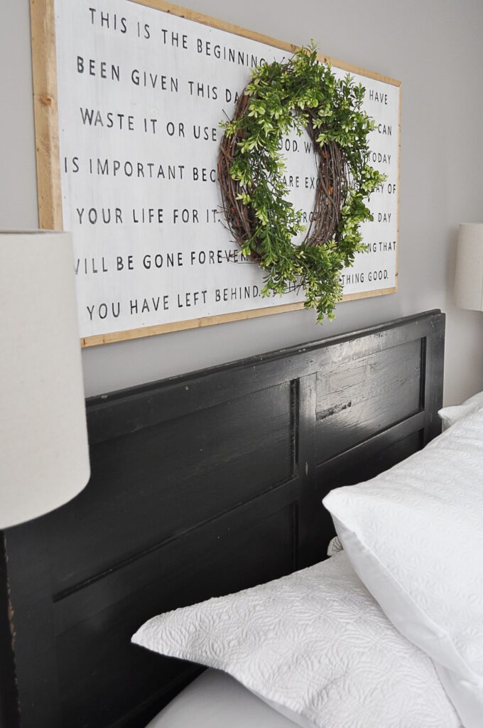 Farmhouse Guest Bedroom via littleglassjar.com