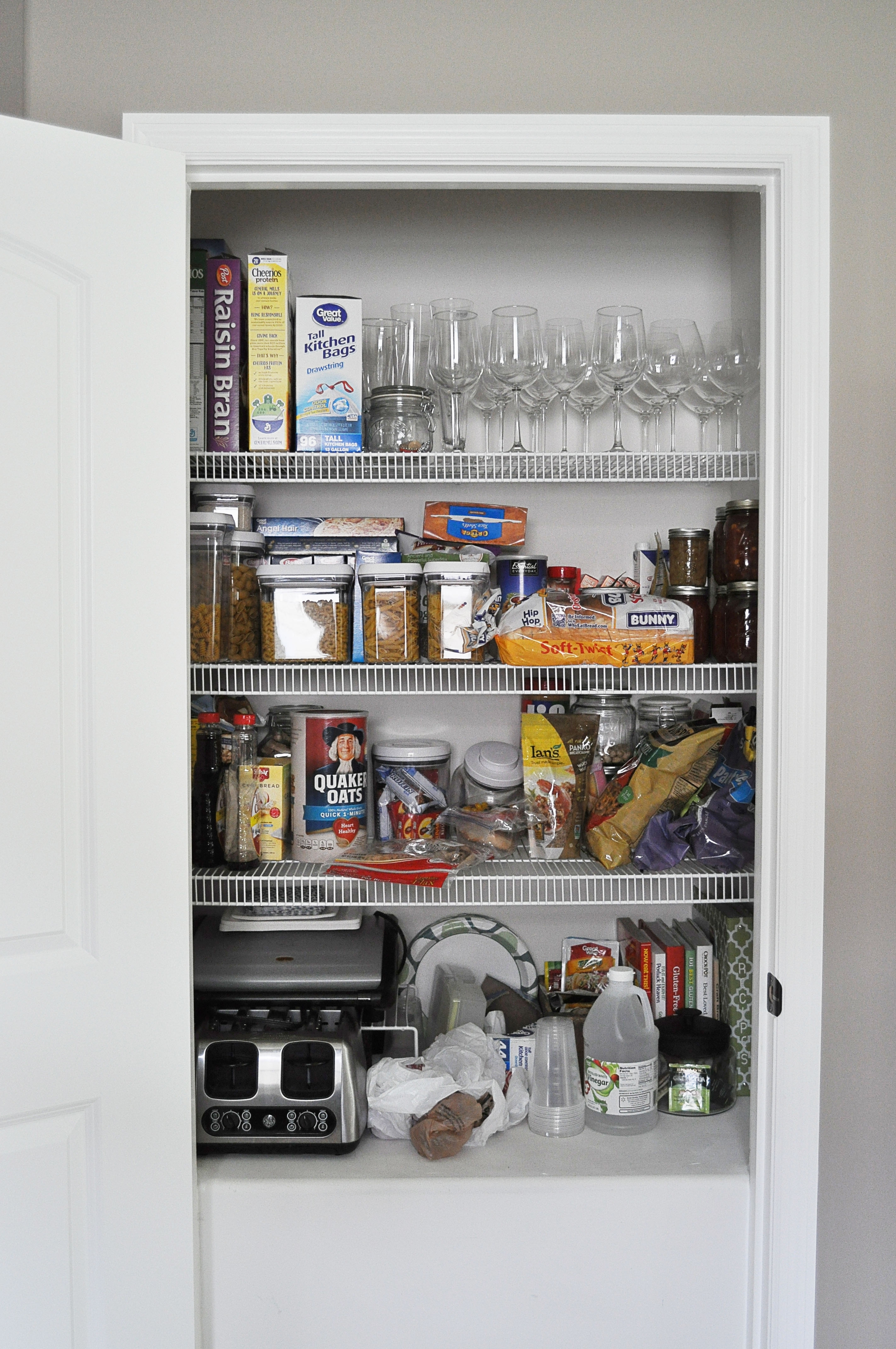 Quick and Easy Pantry Makeover