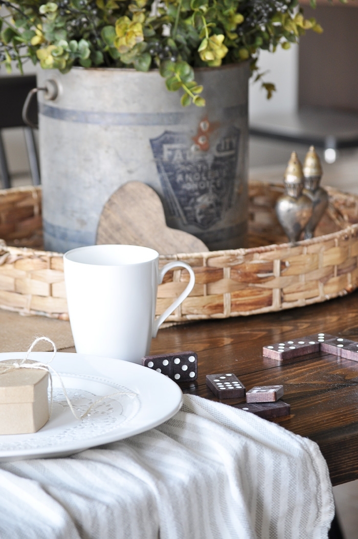 Simple Valentines Day Table