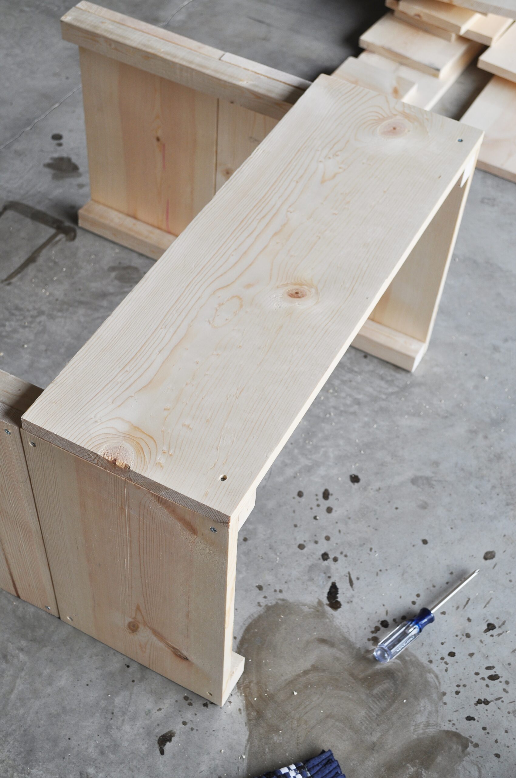 Make these rustic, farmhouse style DIY Crate Side Tables for your living room or bedroom! They are so easy to make! Tutorial here: https://www.littleglassjar.com/2017/04/25/diy-crate-side-tables/