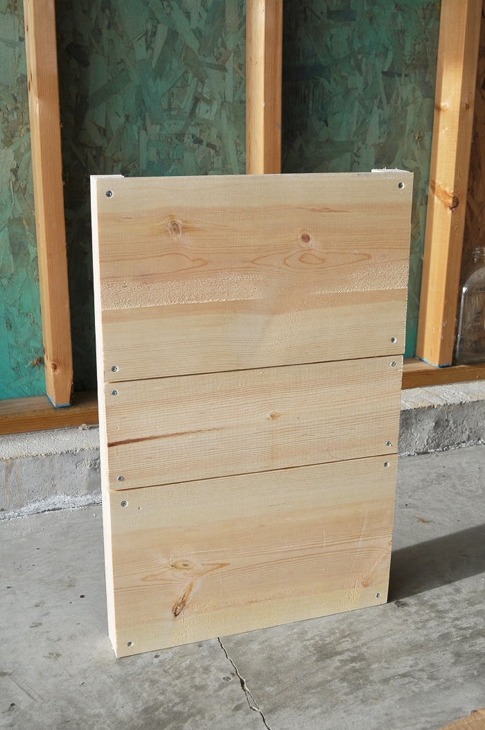 Make these rustic, farmhouse style DIY Crate Side Tables for your living room or bedroom! They are so easy to make! Tutorial here: https://www.littleglassjar.com/2017/04/25/diy-crate-side-tables/