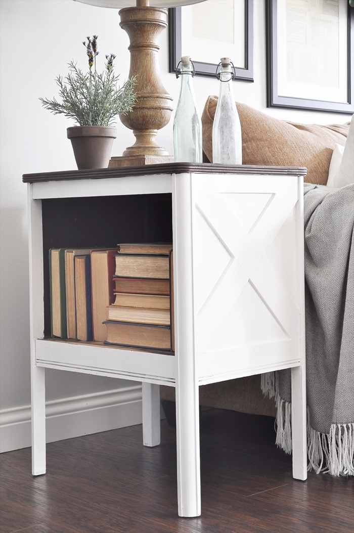 Farmhouse Side Table Makeover + GIVEAWAY