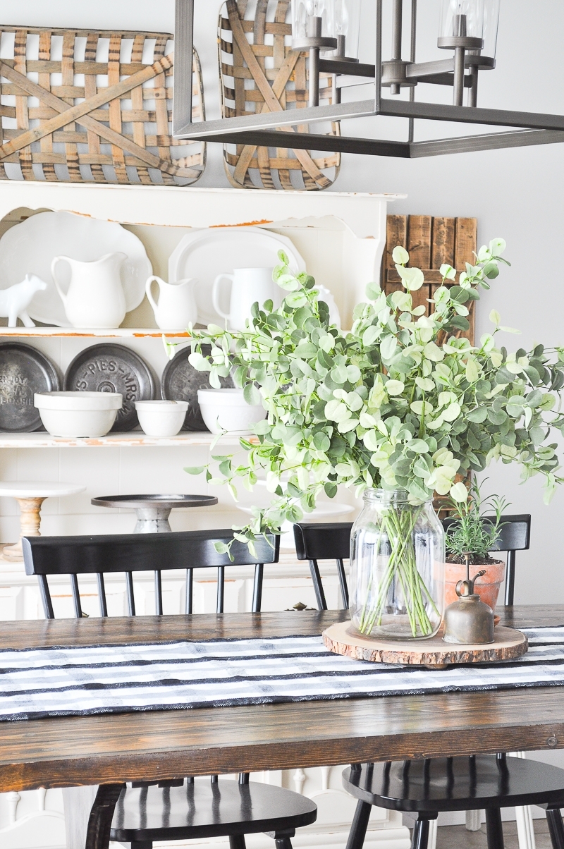 Simple Summer Dining Room