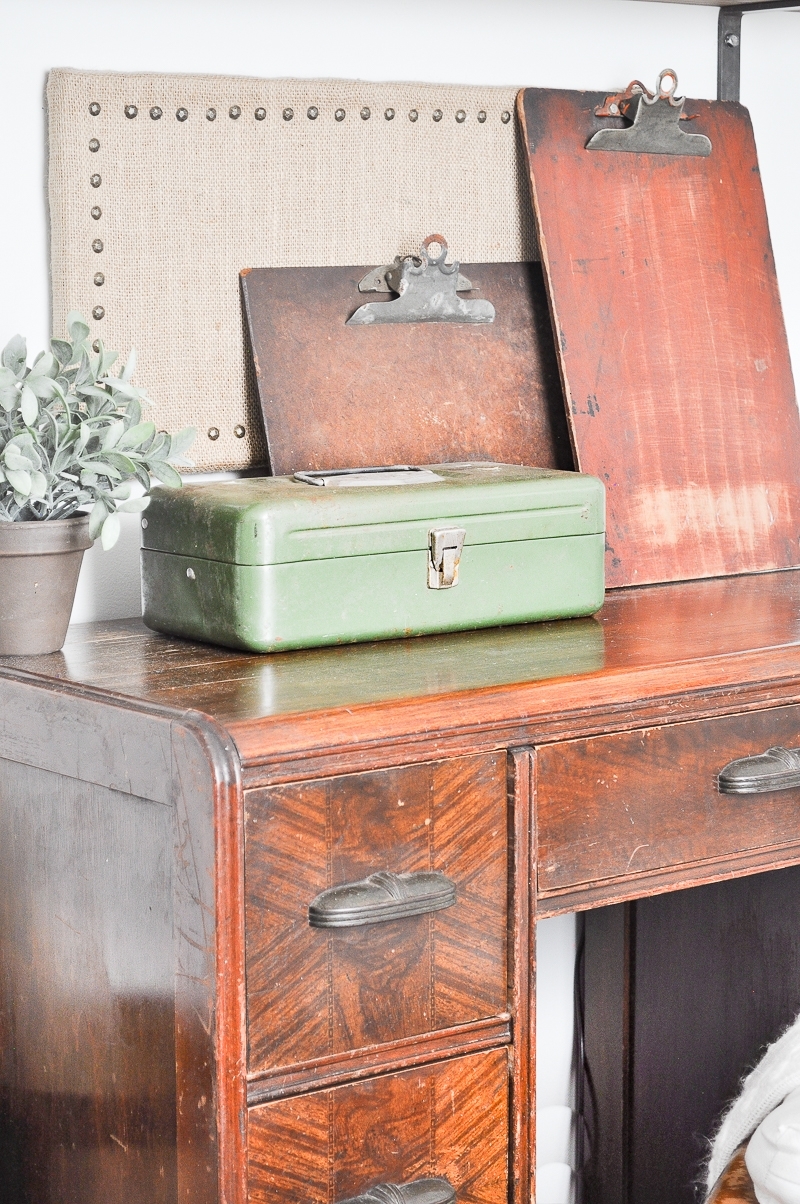 Summer Colors Tour - green in the guest bedroom