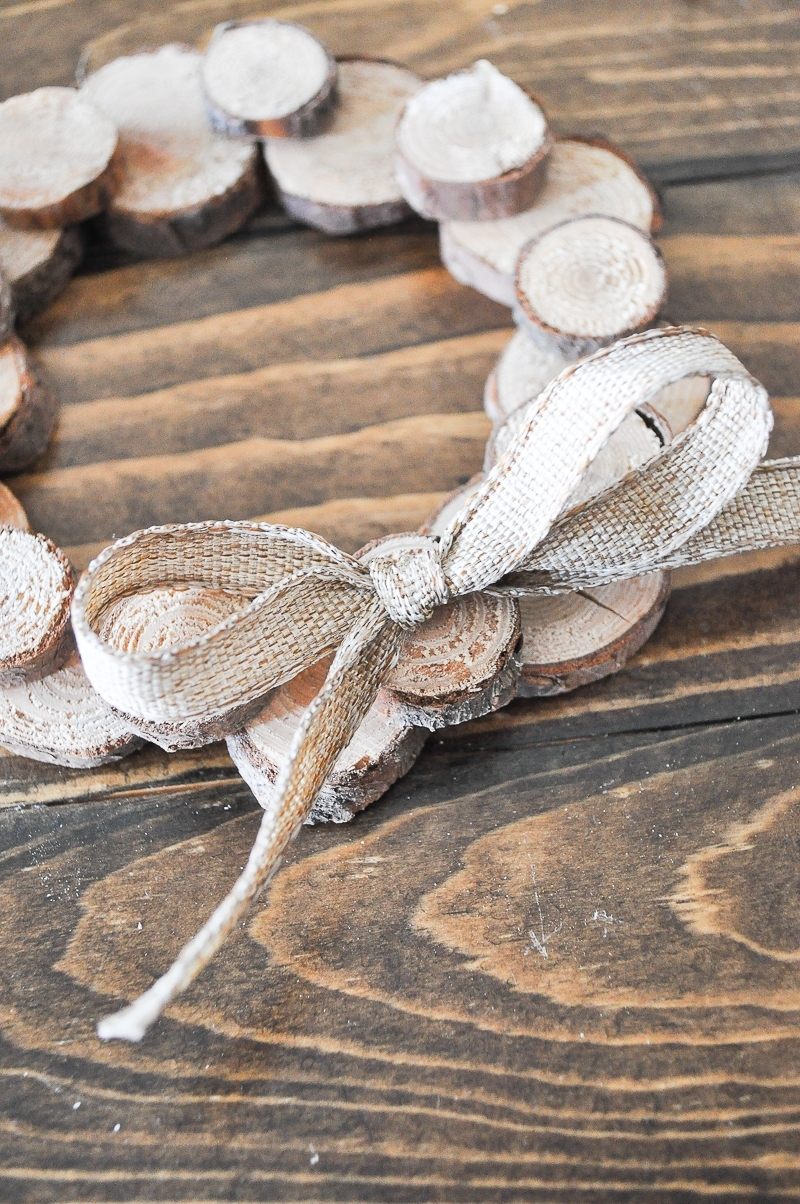 DIY Wood Slice Wreath Ornament