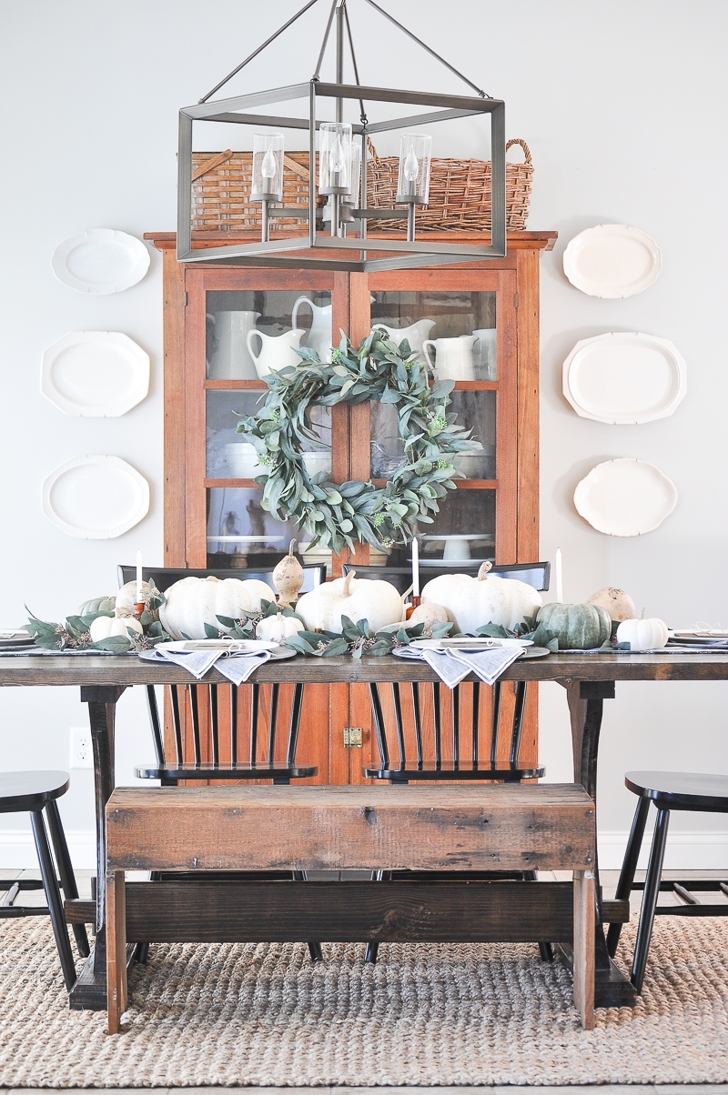 Elements of a Festive Thanksgiving Tablescape