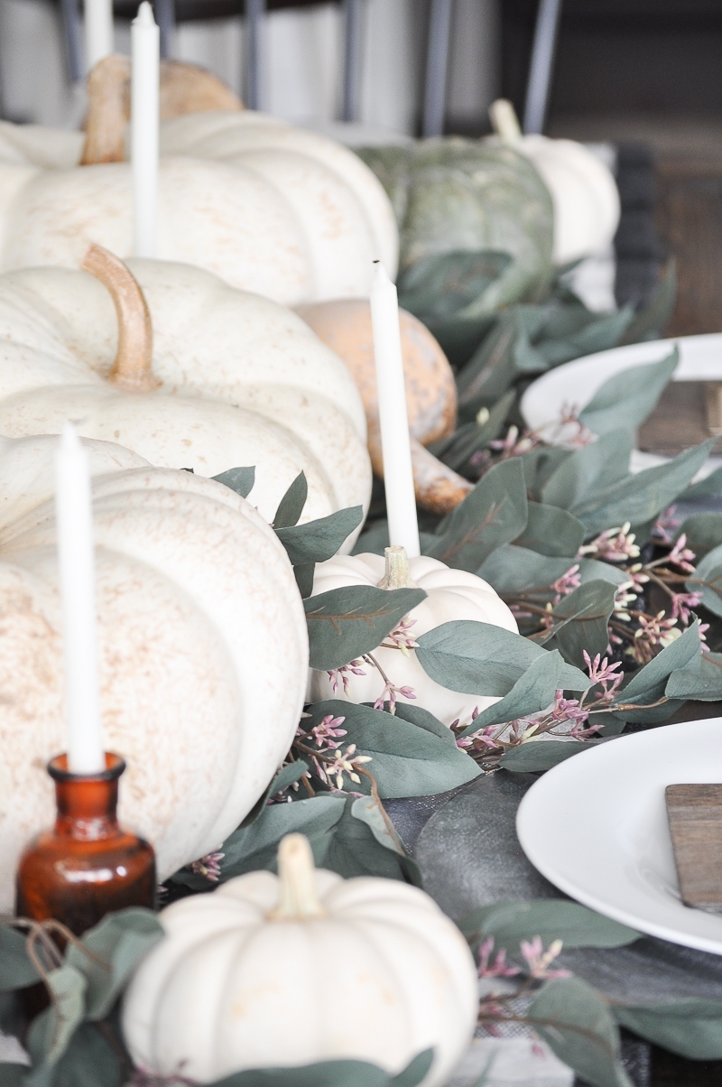 Elements of a Festive Thanksgiving Tablescape