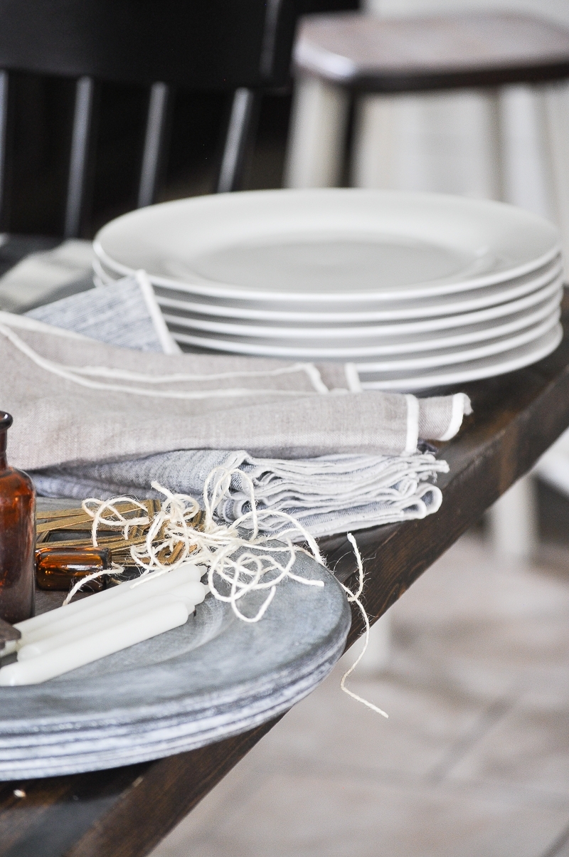 Elements of a Festive Thanksgiving Tablescape