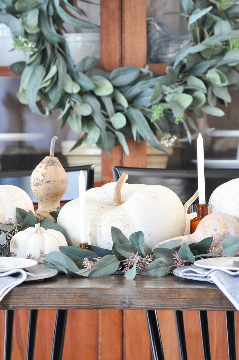 Elements of a Festive Thanksgiving Tablescape