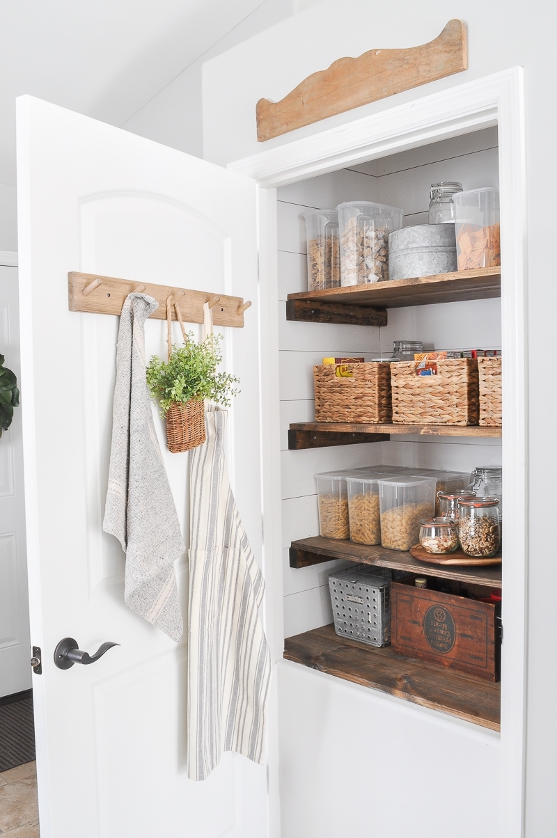 Farmhouse Pantry Organization