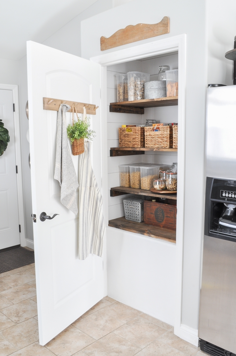 Farmhouse Pantry Organization