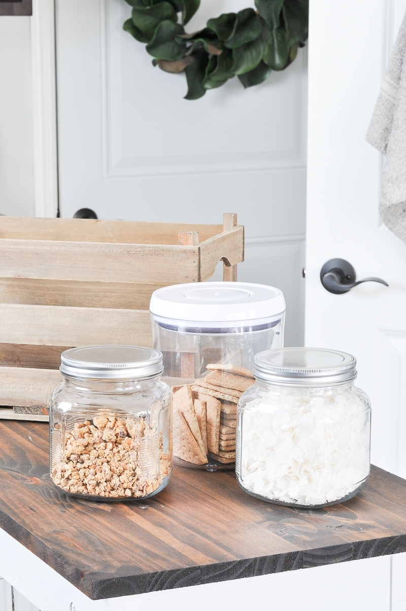 Farmhouse Pantry Organization