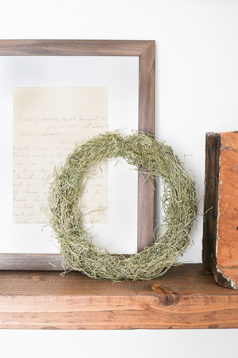 DIY Mini Spring Moss Wreath