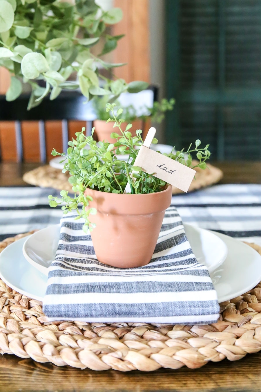 Three Spring Tablescape Place Card Ideas