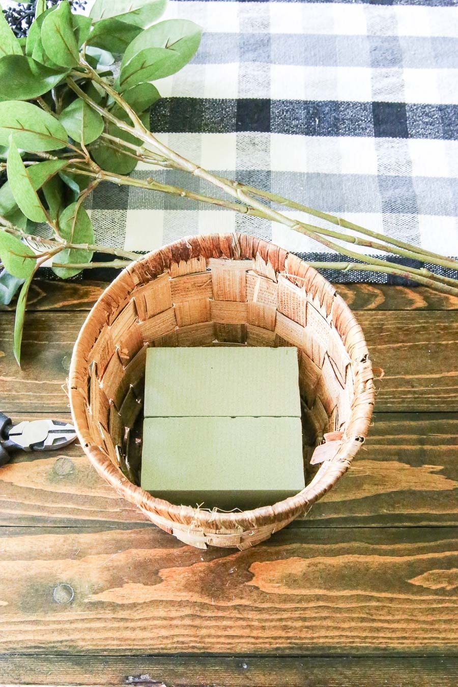 A Simple Faux Flower Arrangement