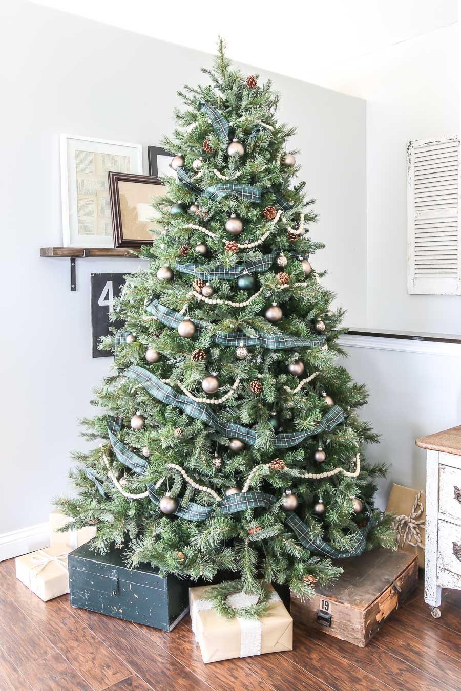 Green and Gold Plaid Christmas Tree