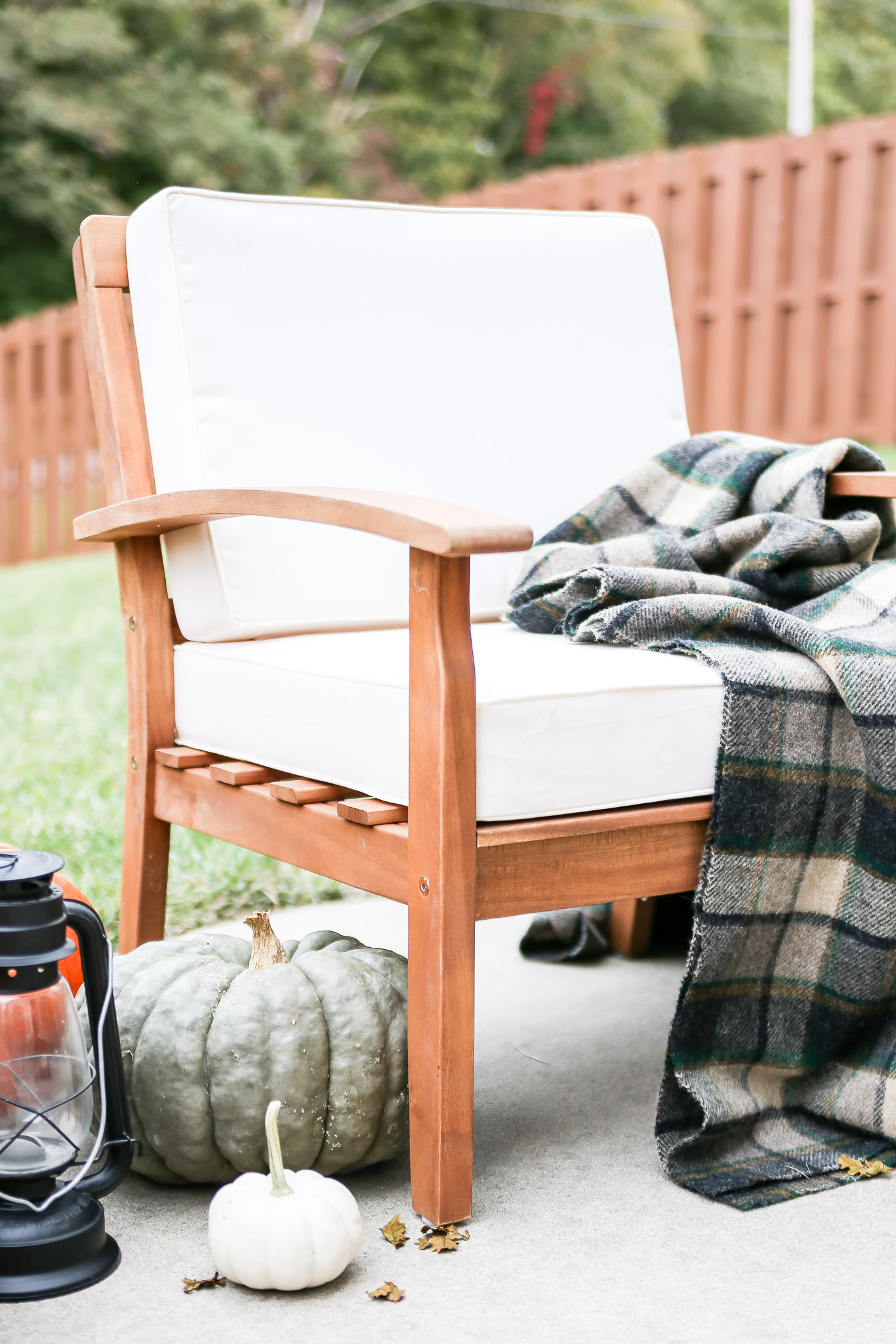 How to Create a Cozy Fall Patio