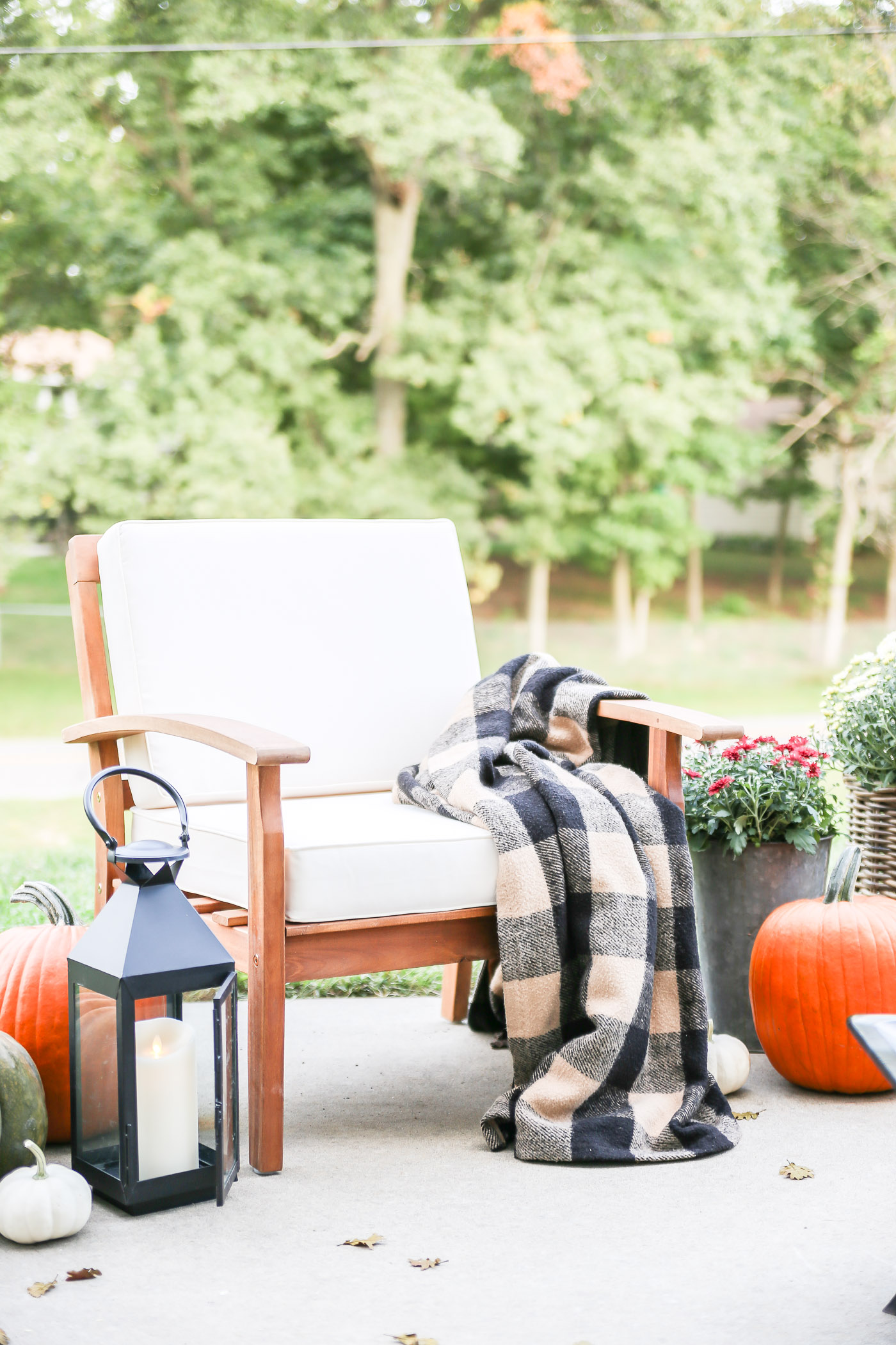 How to Create a Cozy Fall Patio