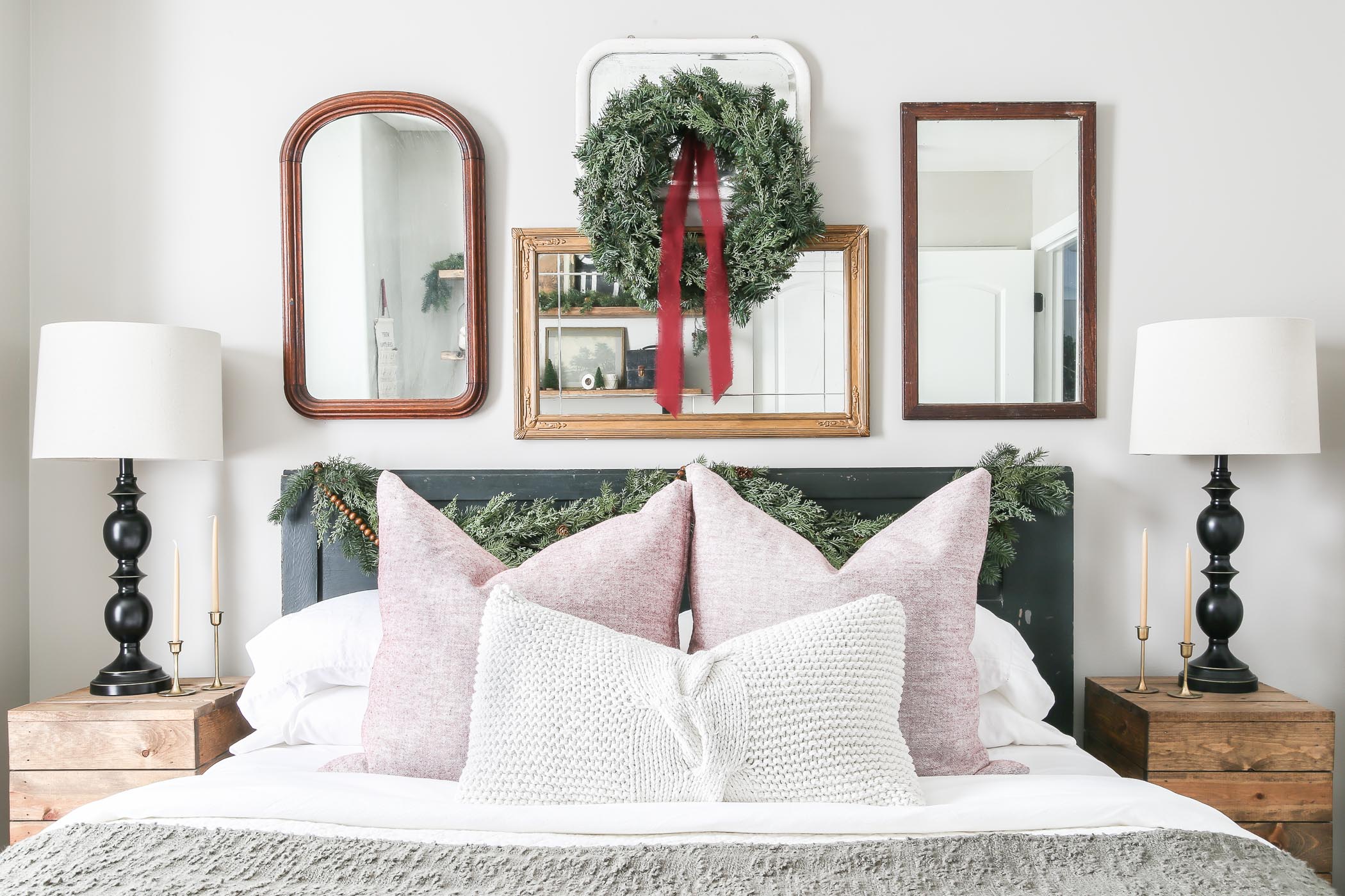 Christmas in the Guest Bedroom