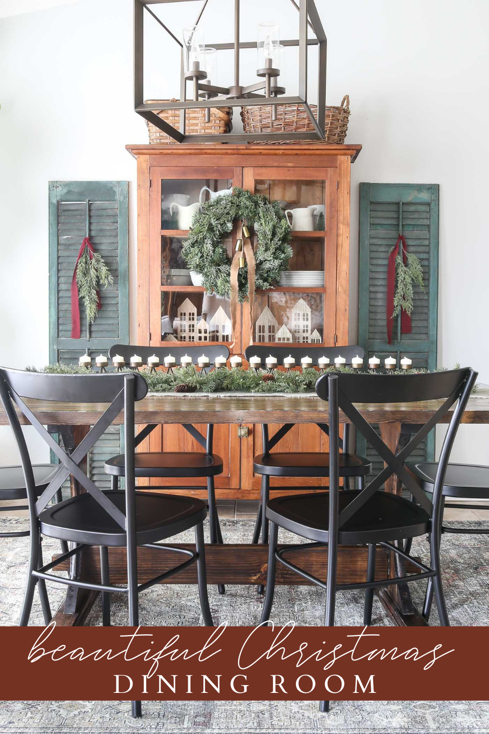 Beautiful Christmas Dining Room