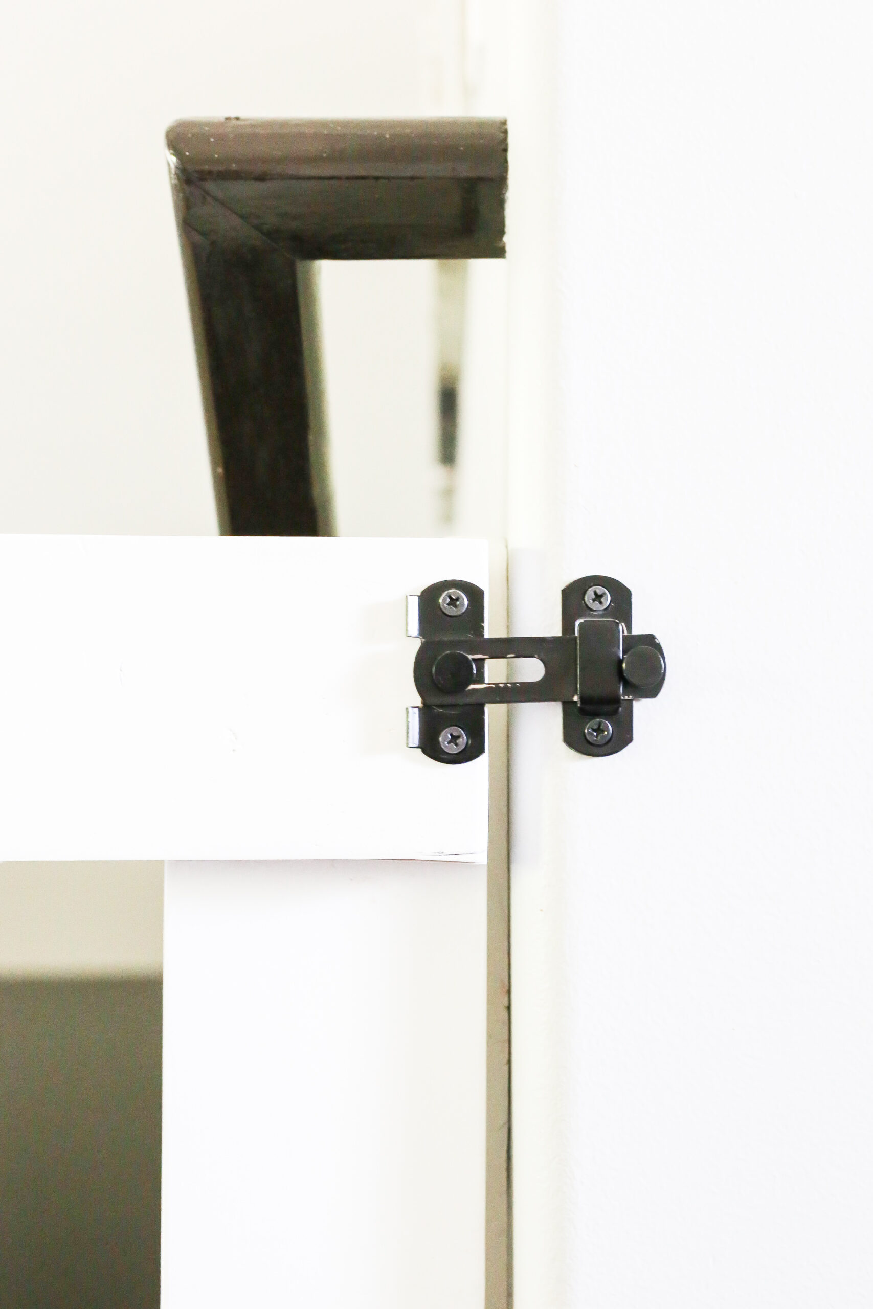 Baby sales gate lock