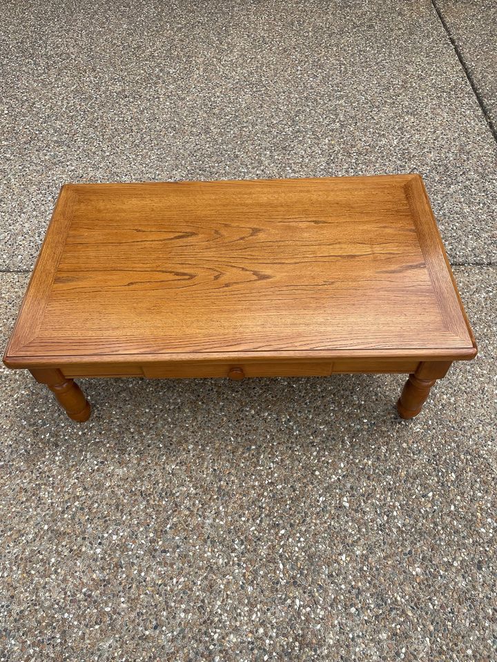 Wooden Coffee Table Makeover