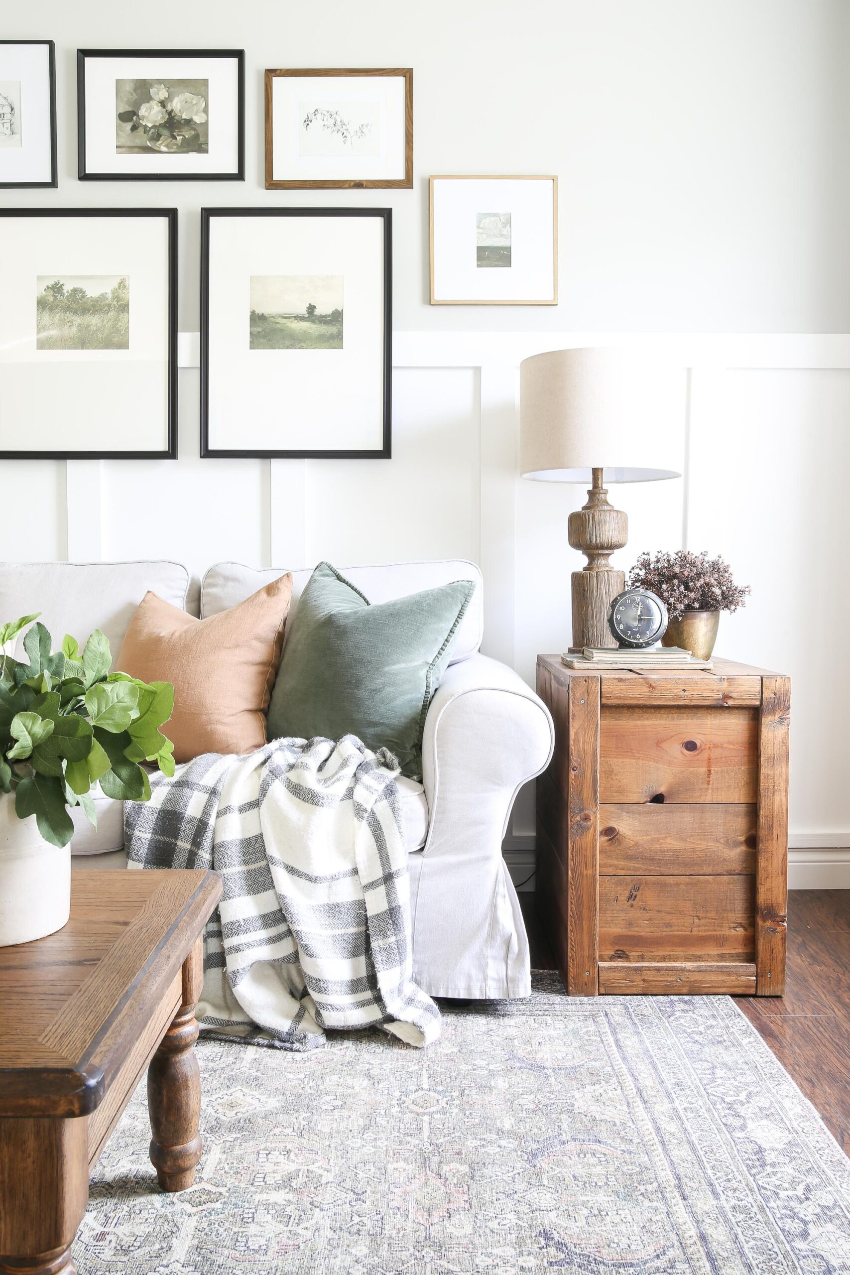 Simple Plaid Fall Living Room
