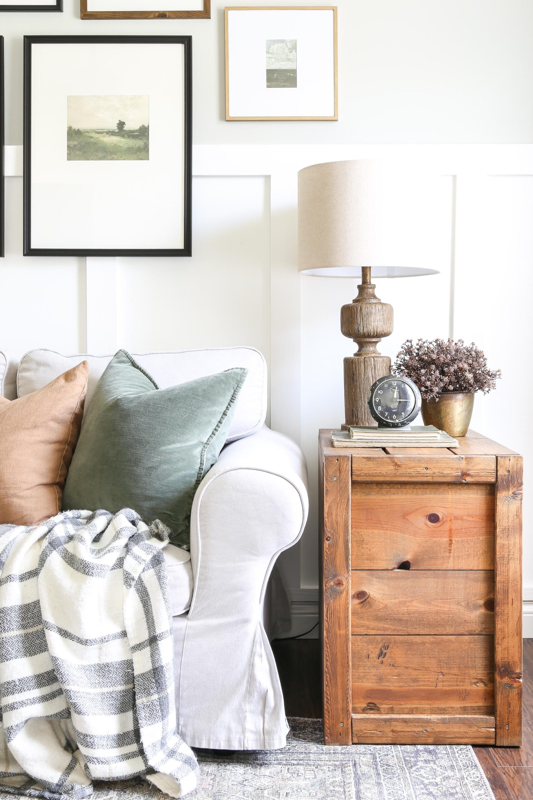 Simple Plaid Fall Living Room