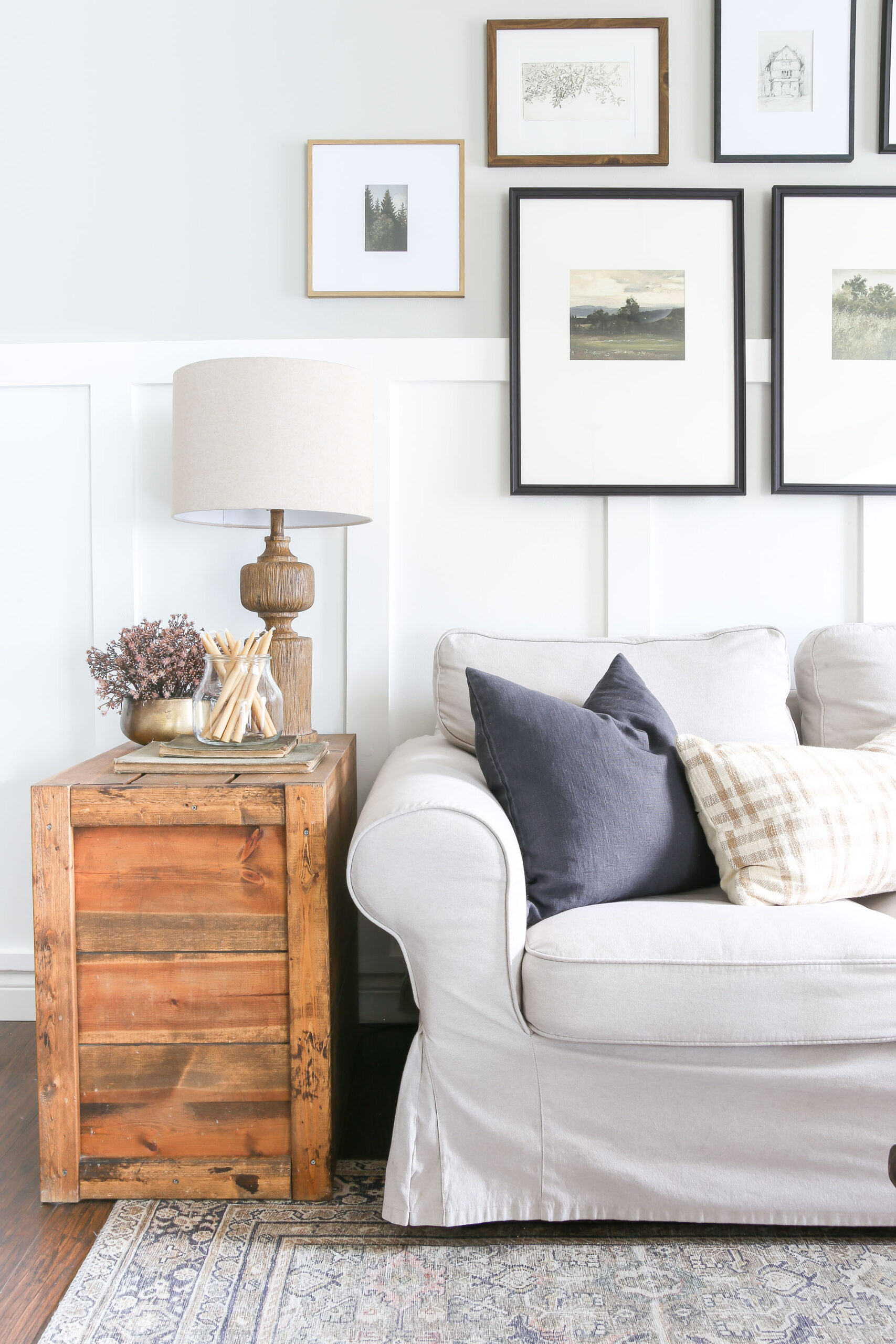 Simple Plaid Fall Living Room
