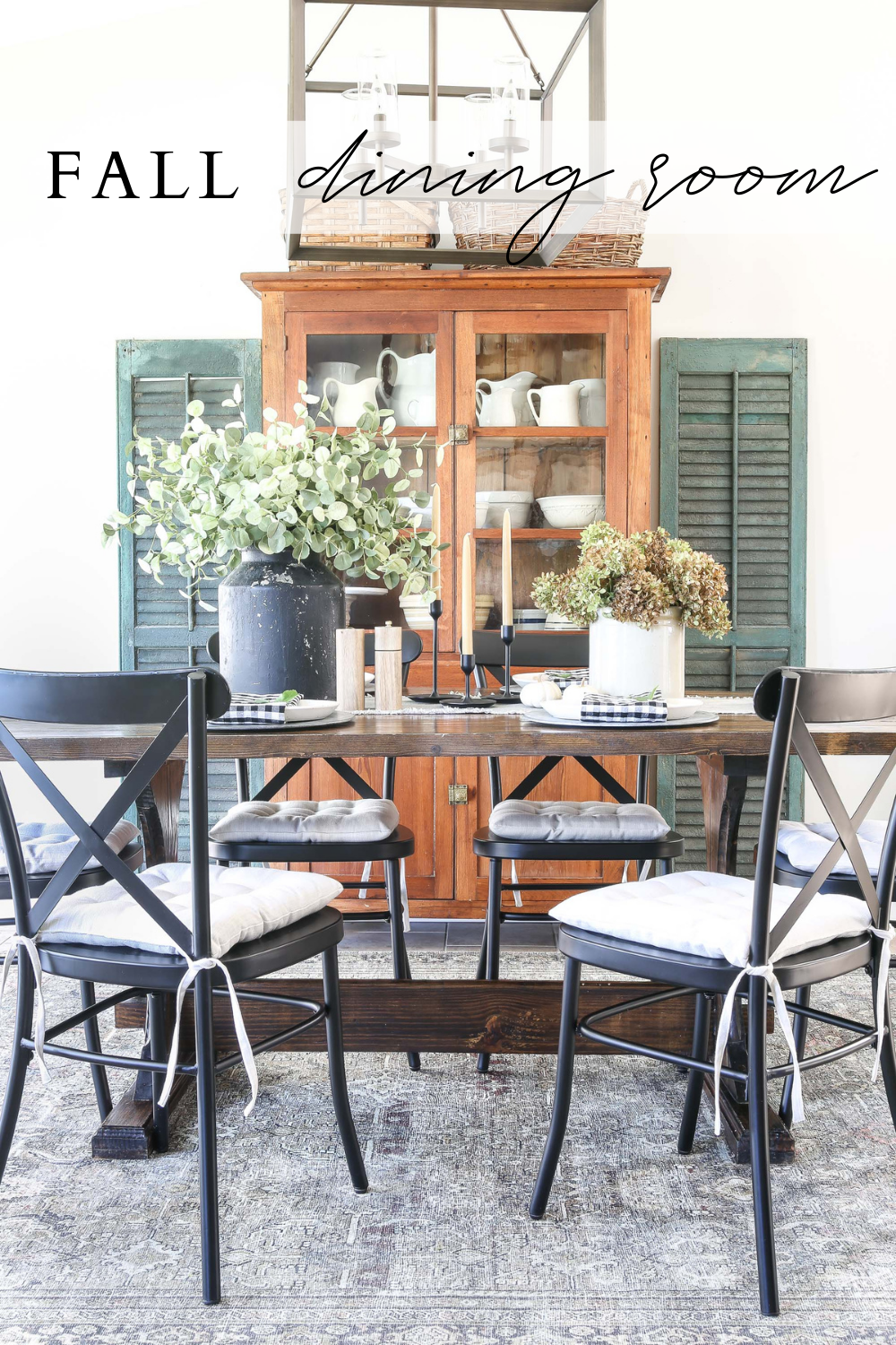 How to decorate the dining room for fall