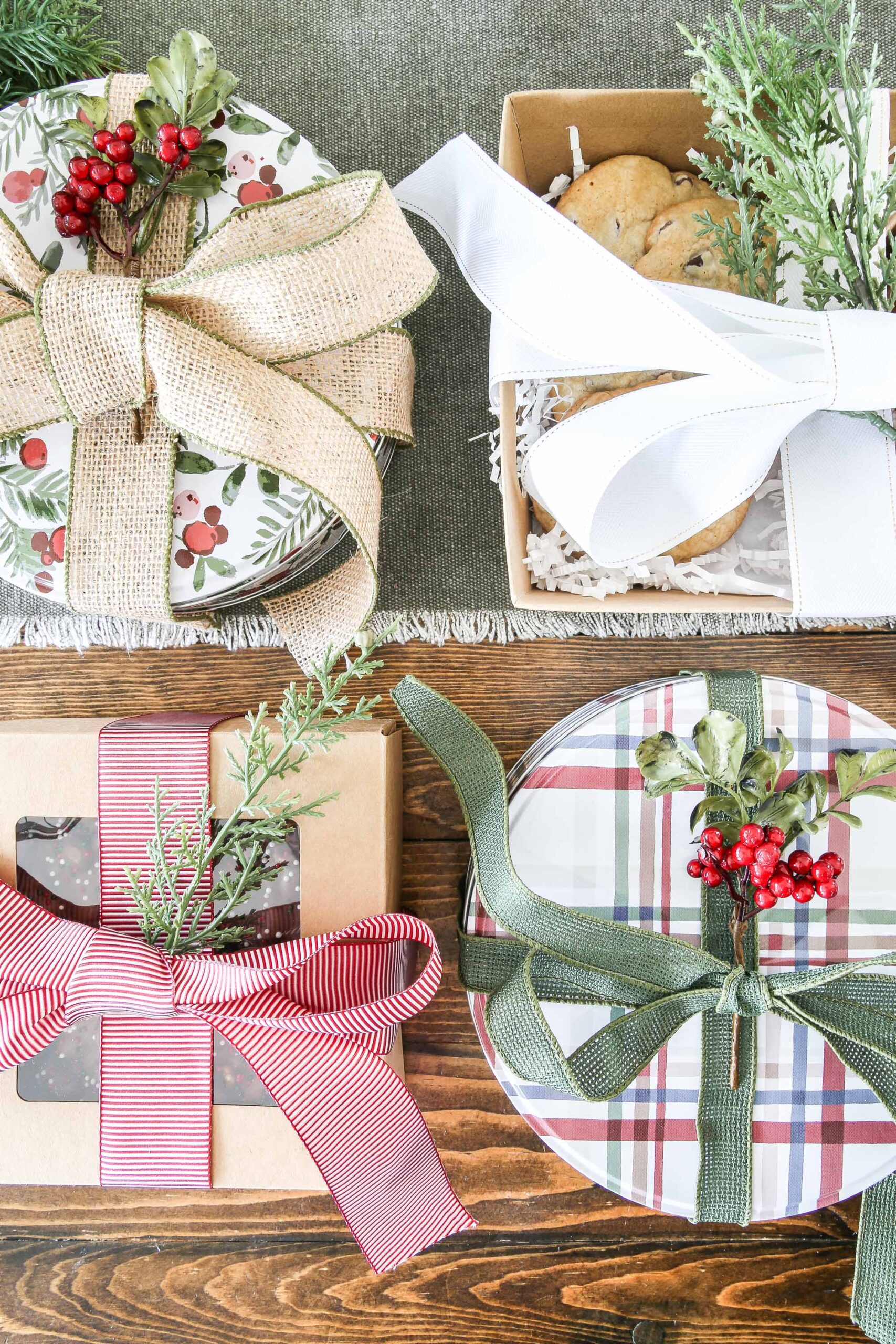 How to Make a Cookie Gift Box