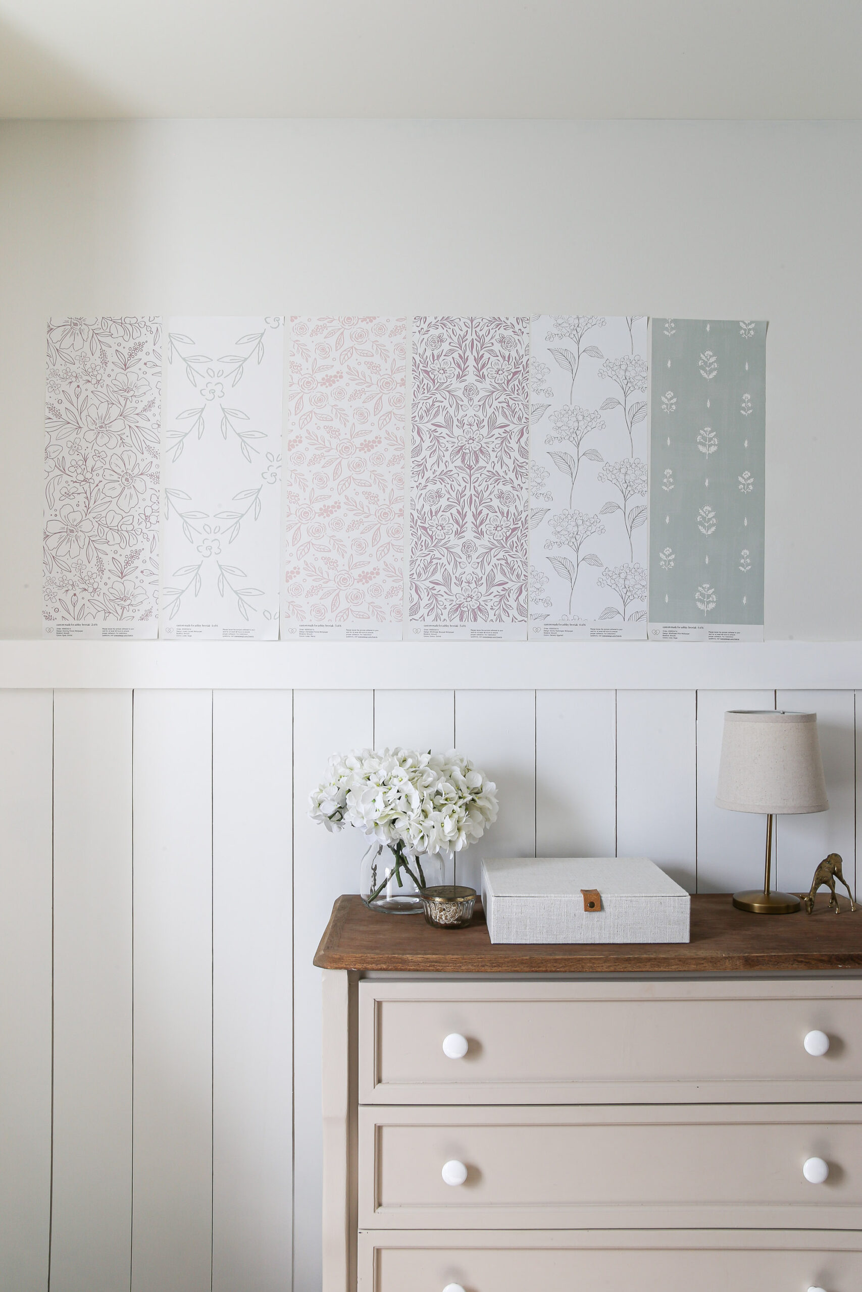 Vintage Floral Wallpaper in Toddler Girl Bedroom