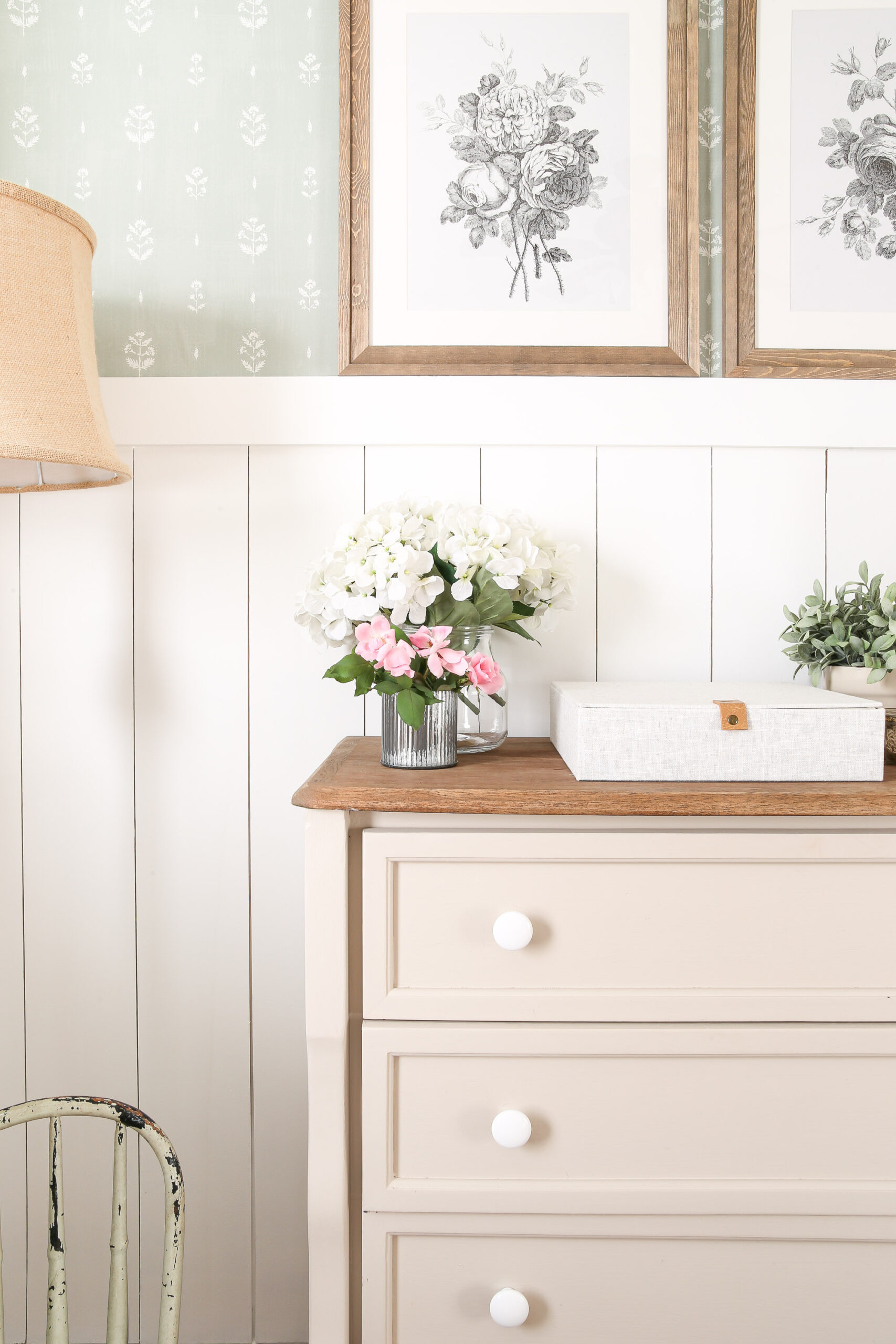 Vintage Floral Wallpaper in Toddler Girl Bedroom