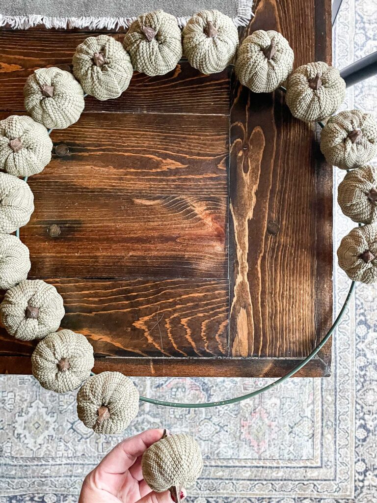 DIY Simple Fall Pumpkin Wreath