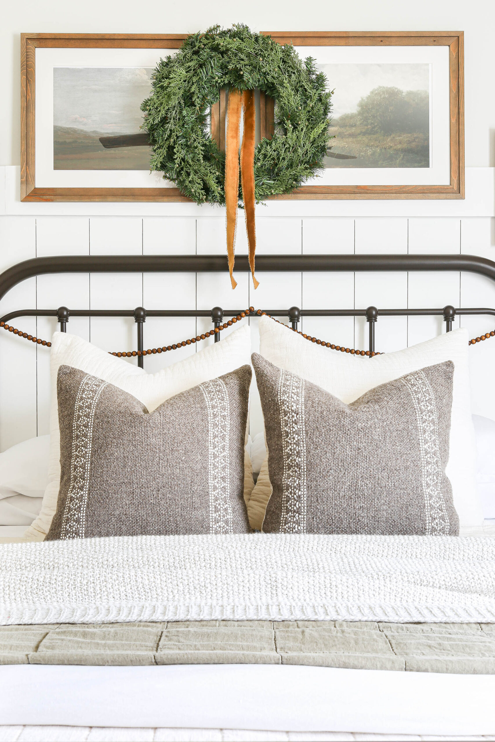 Touches of Christmas in the Bedroom