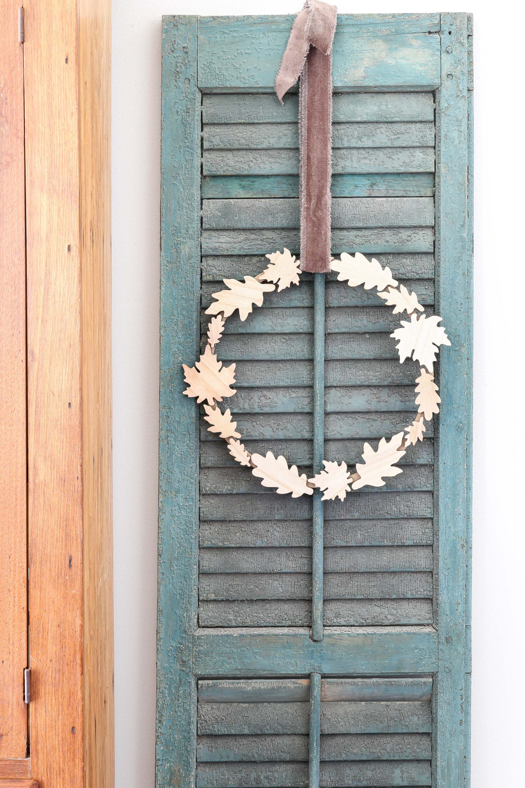 DIY Wooden Leaf Fall Wreath