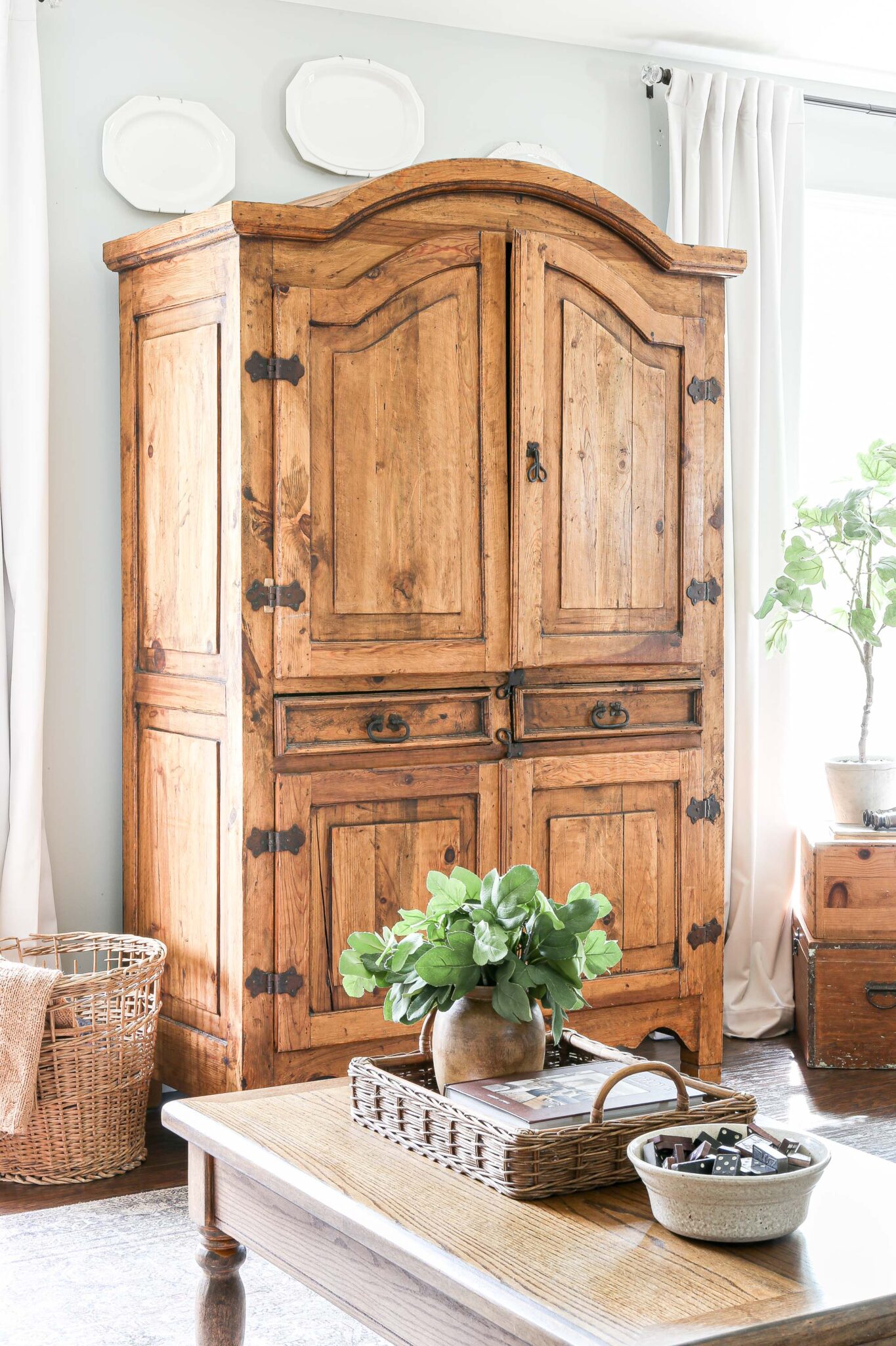 Cozy Fall Home Tour: Neutral and Warm Living Room and Dining Room ...