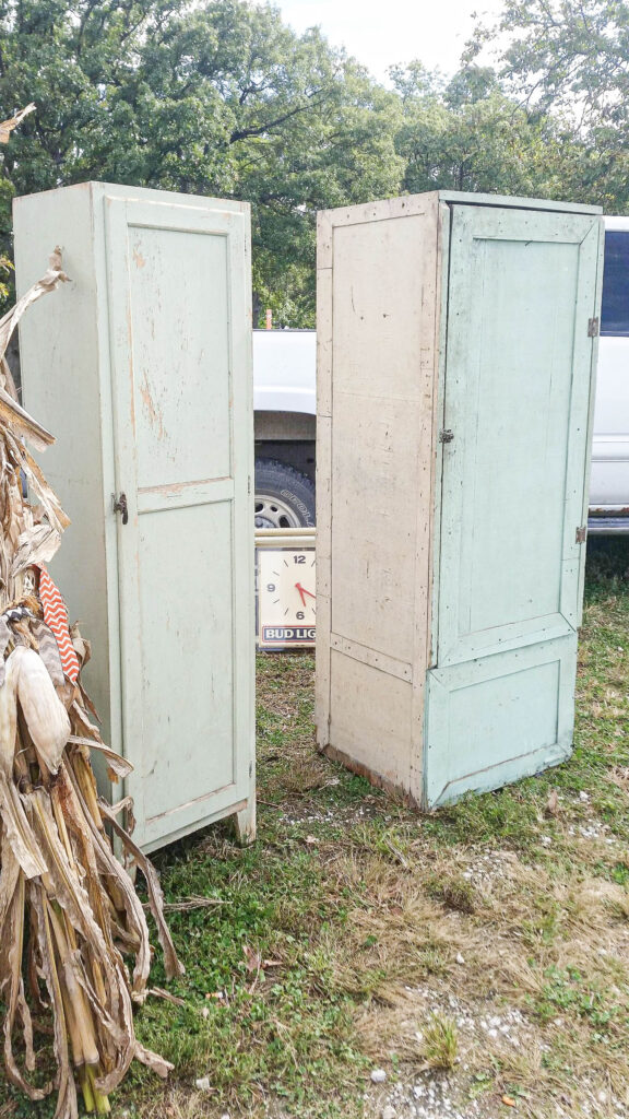 The Best Tips and Tricks for Shopping a Flea Market